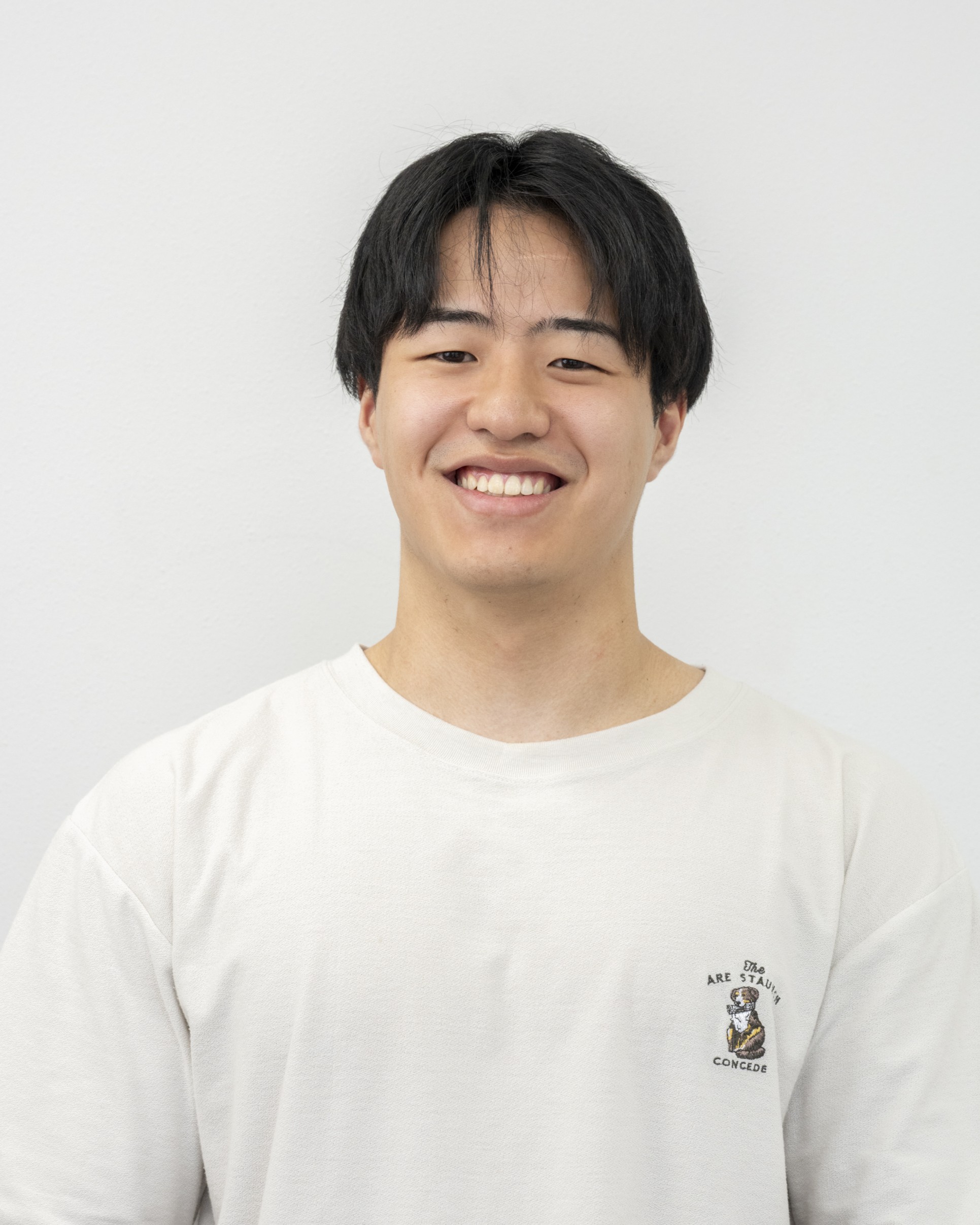 真子　翔